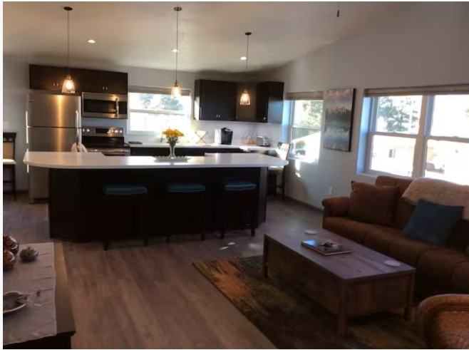 1067 Sioux Street - Photo 3 of 9