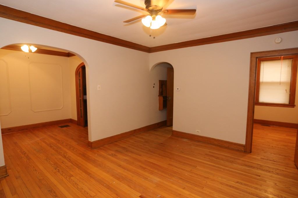 3842 3842 44 N. Bernard St. #3844-1A - Photo 4 of 17