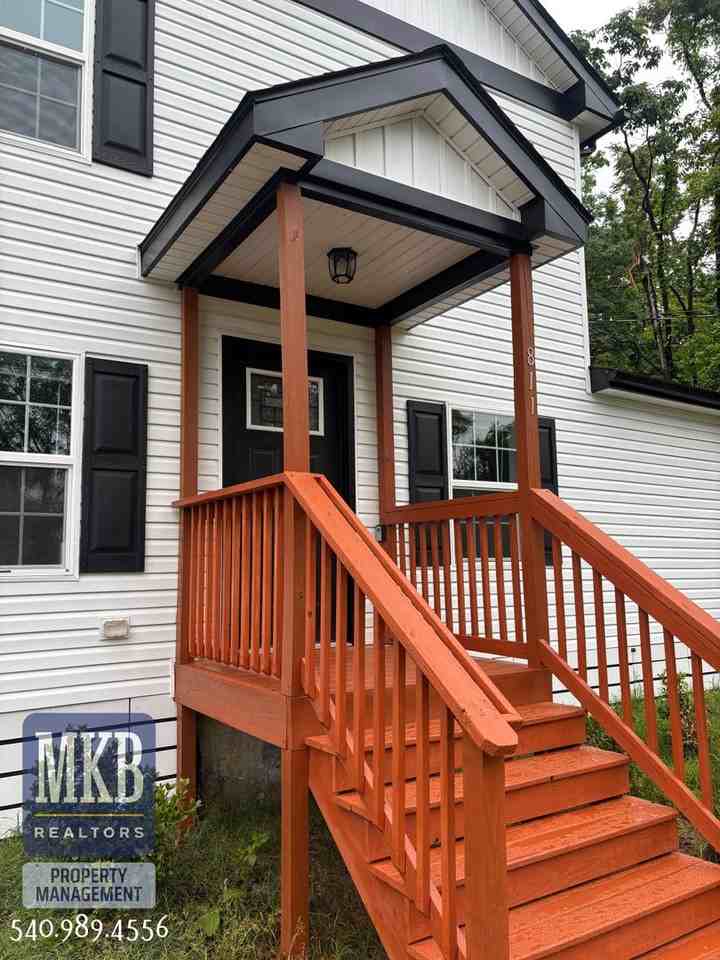811 Montvue Rd - Photo 6 of 50