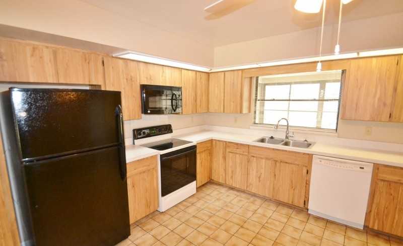 416 Wilderness Dr - Photo 3 of 12