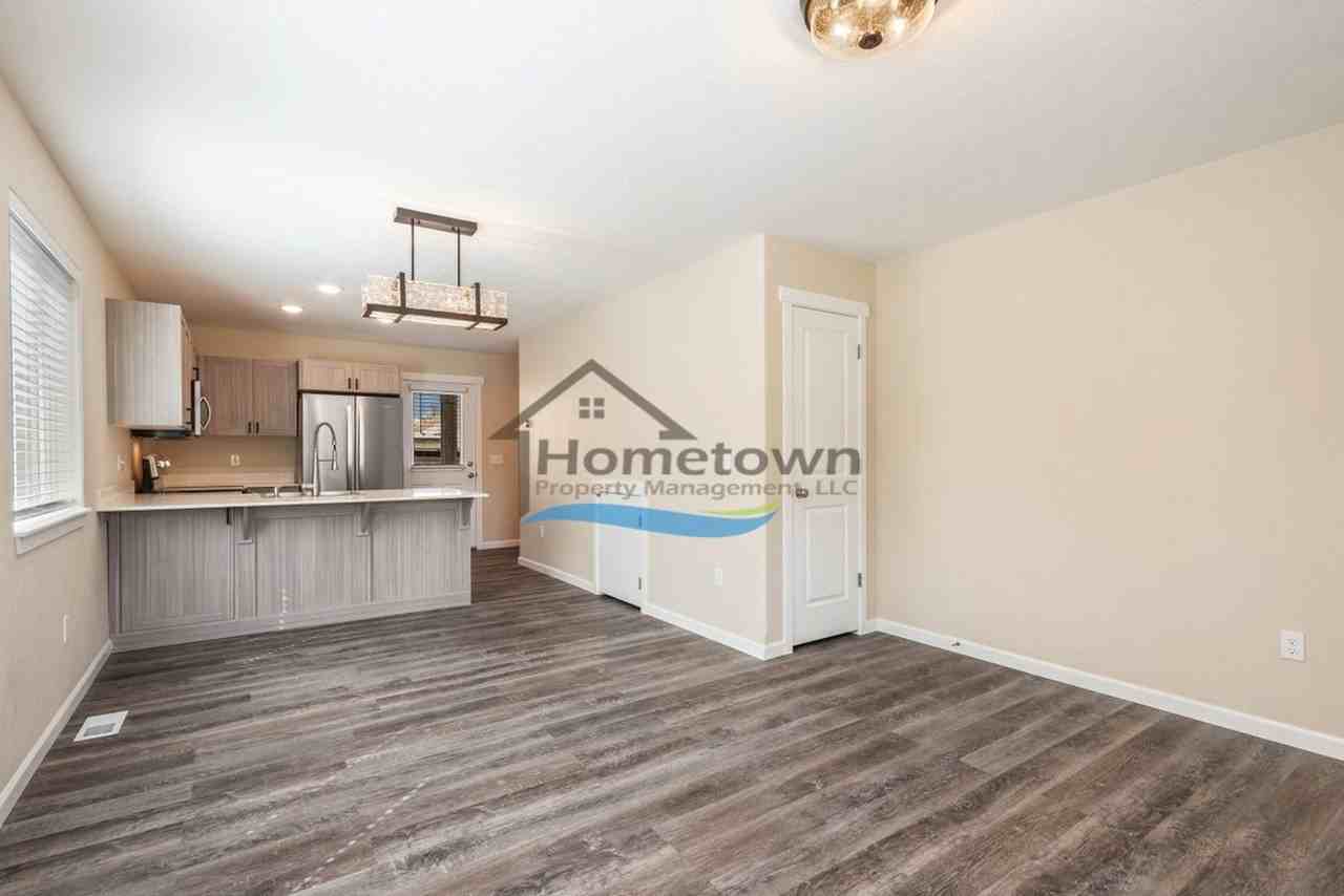 1349 N Sadee Ln - Photo 6 of 31