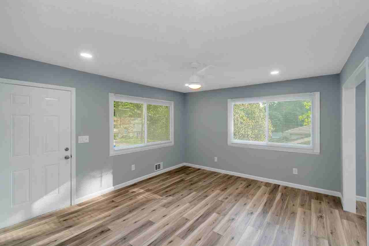 3969 La Salle Way Sw - Photo 7 of 33