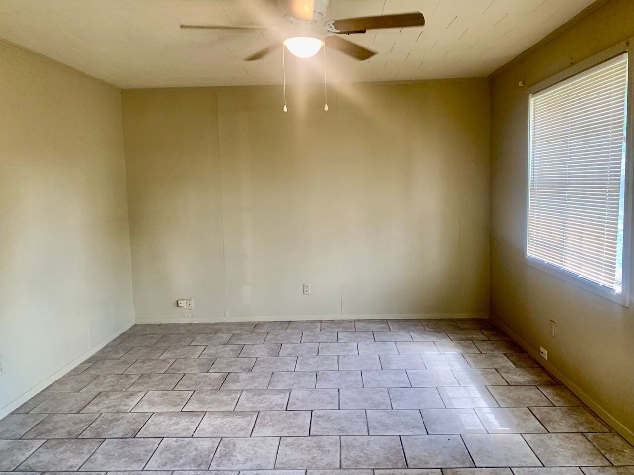 1436 S Louisiana St - Photo 2 of 12