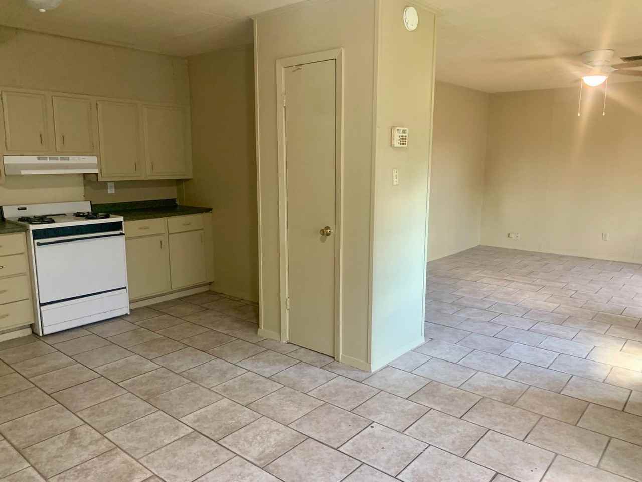 1436 S Louisiana St - Photo 3 of 12