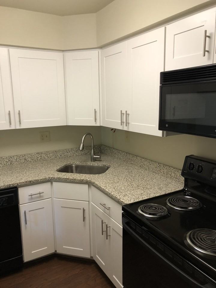 1300 Stockley Gdns - Photo 2 of 15