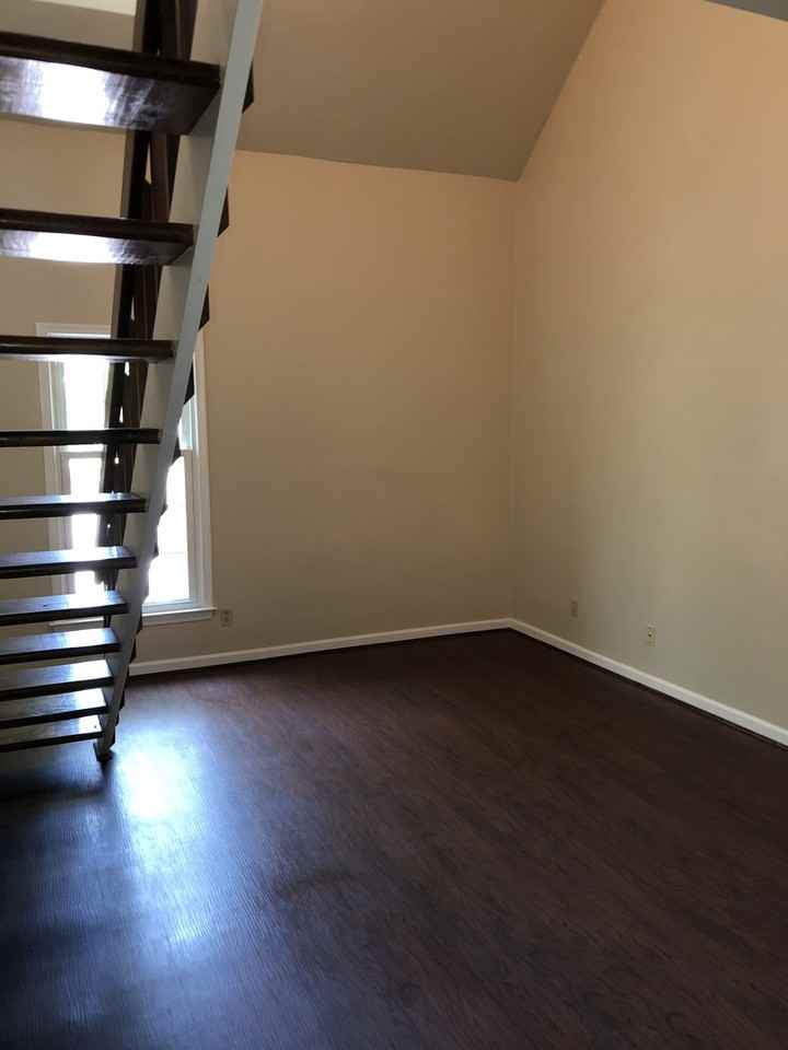 1300 Stockley Gdns - Photo 4 of 15
