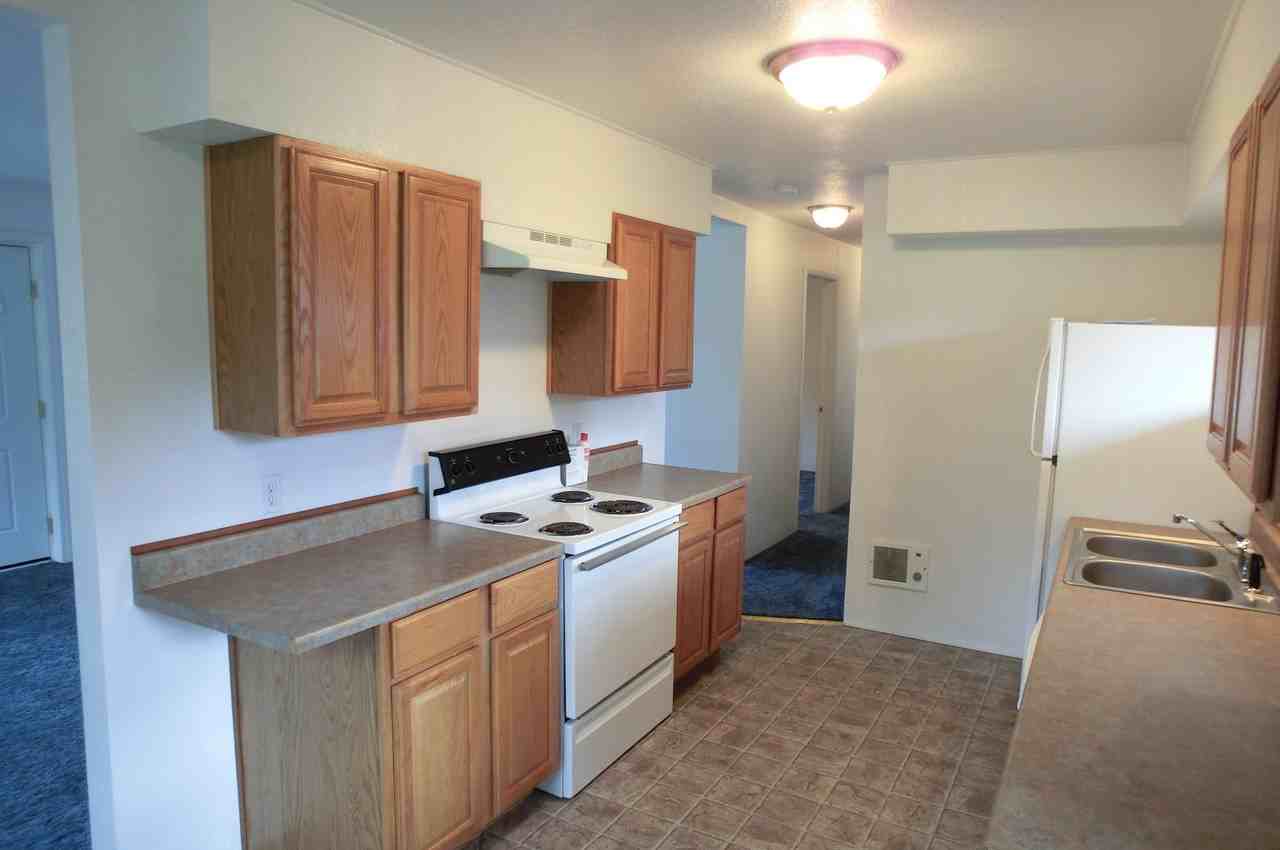 1029 Vista Drive - Photo 4 of 13