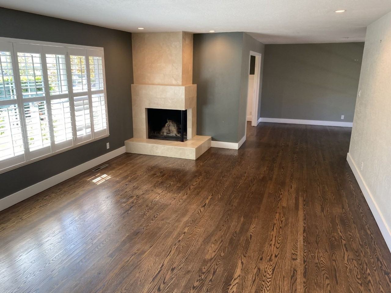 492 Chase St - Photo 3 of 25