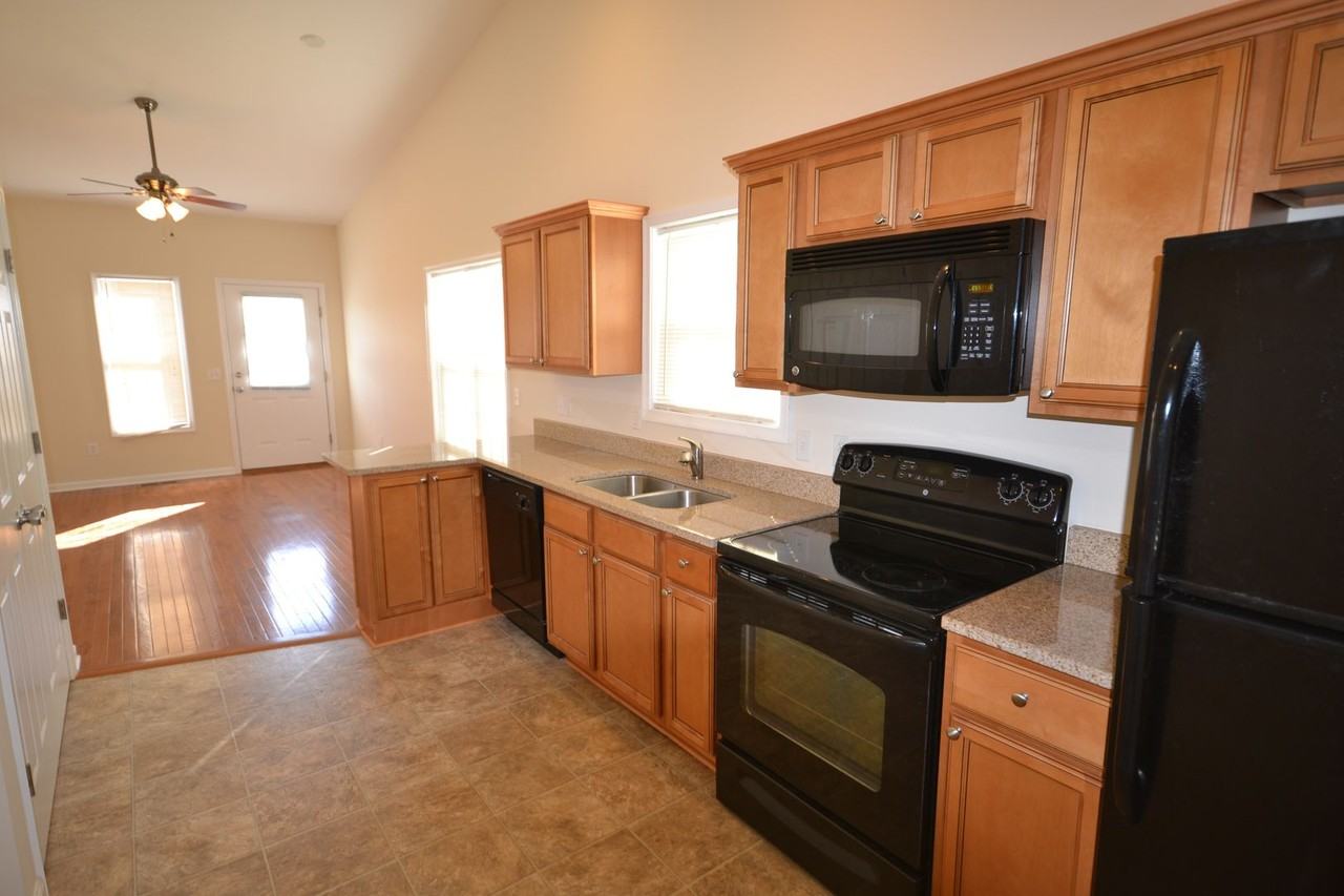 1809 Willow Hill Dr - Photo 5 of 12