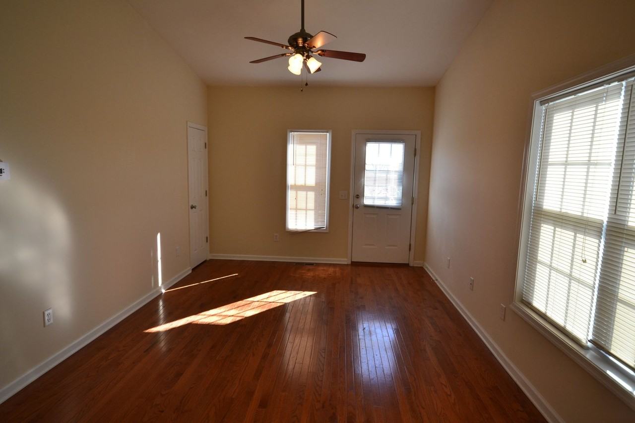 1809 Willow Hill Dr - Photo 7 of 12