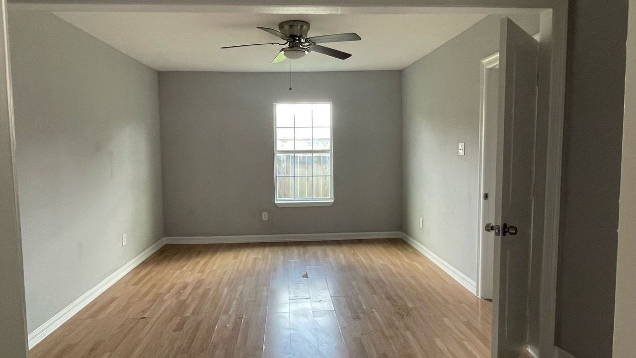 3821 Wipprecht St #A - Photo 3 of 10