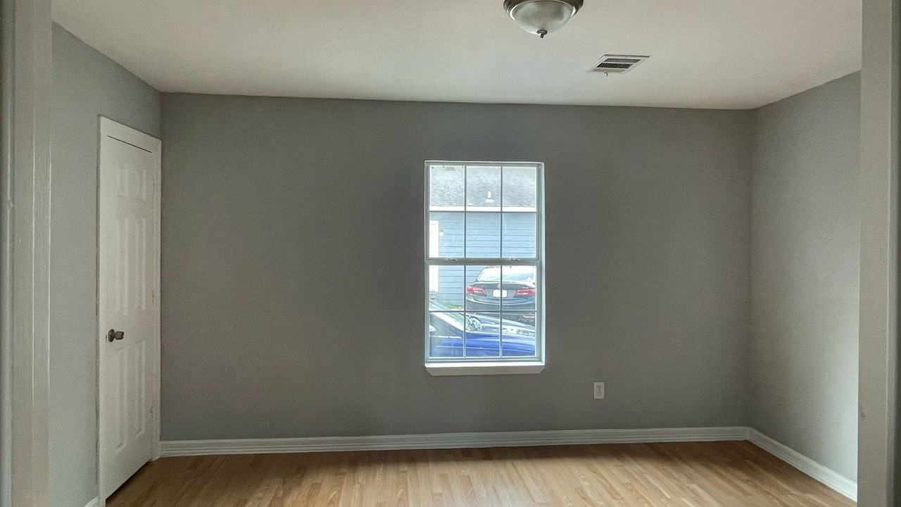 3821 Wipprecht St #A - Photo 5 of 10
