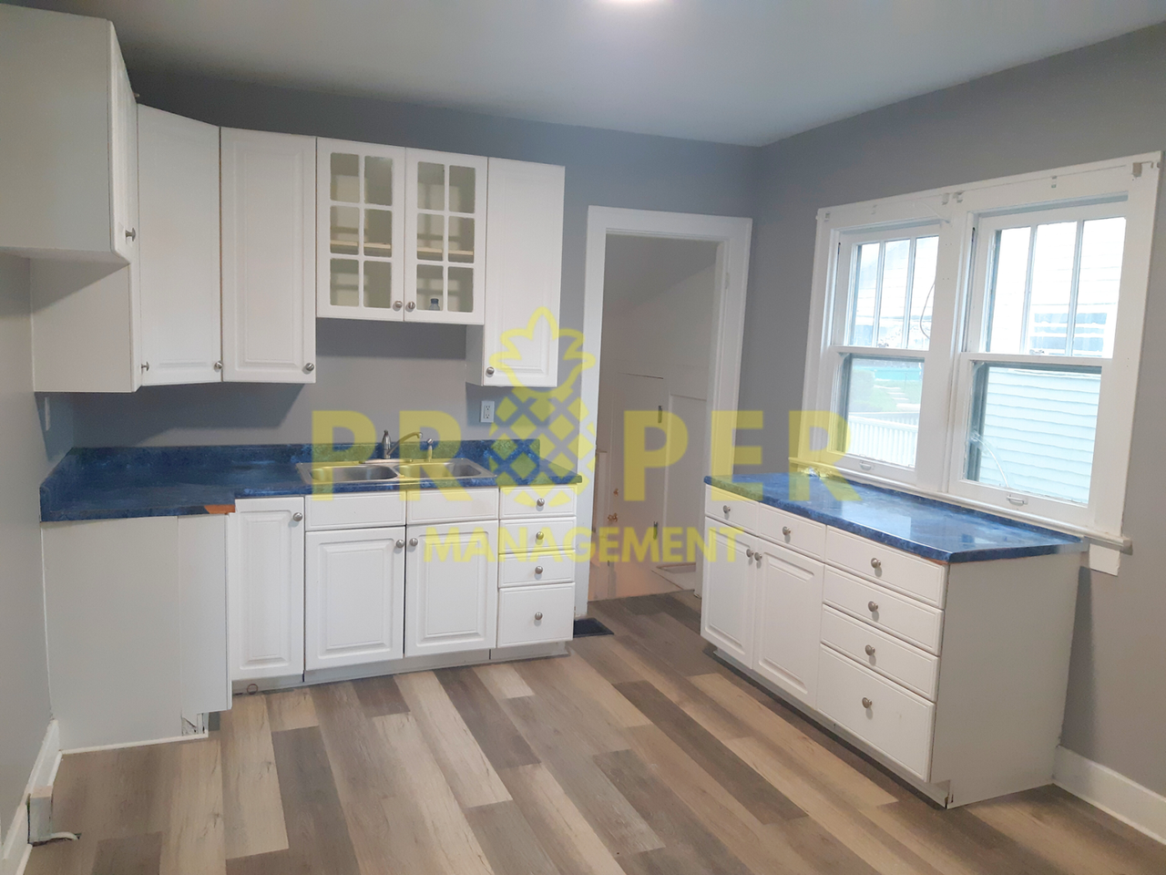 204 E Fairview Ave - Photo 4 of 11