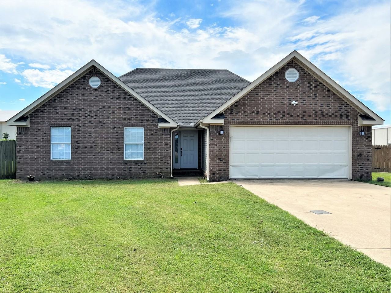 124 County Road 418 - Photo 2 of 30