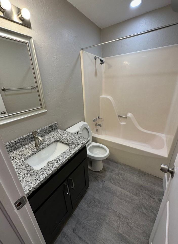 3700 Governor Harris Dr - Photo 5 of 12