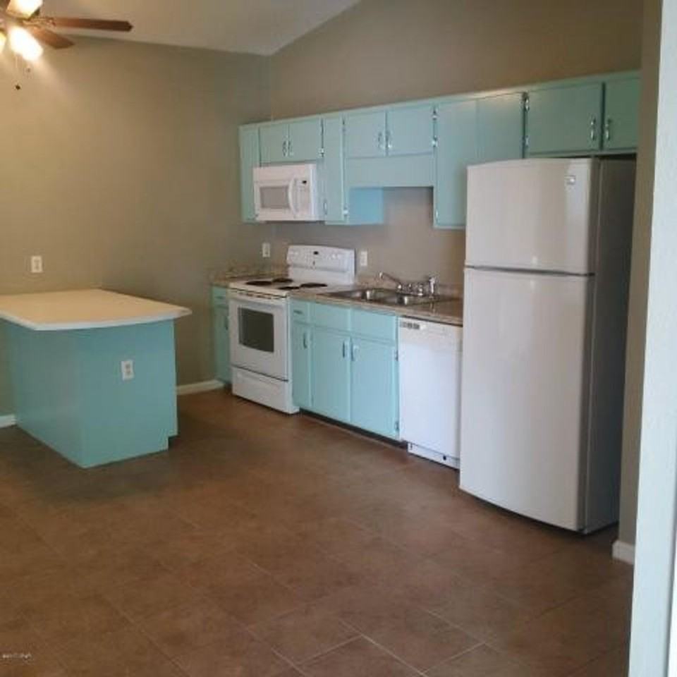 5429 Pinetree Ave - Photo 2 of 11