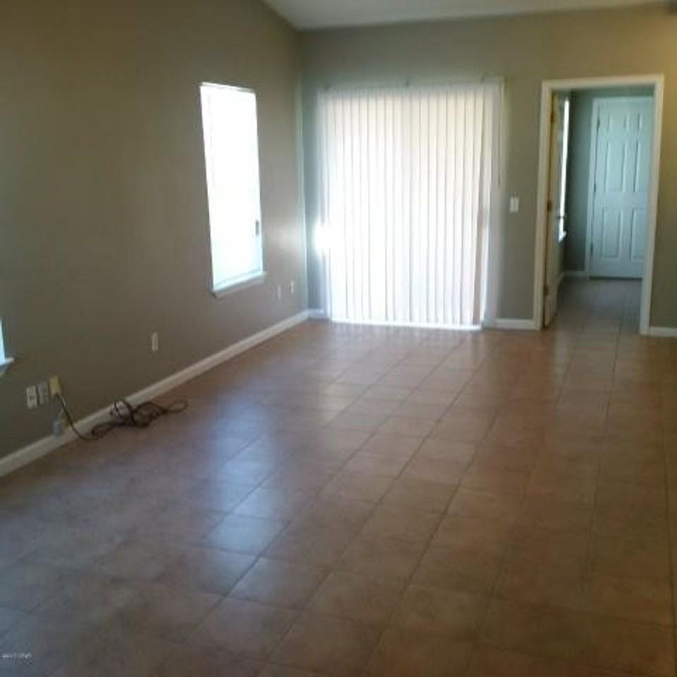 5429 Pinetree Ave - Photo 3 of 11