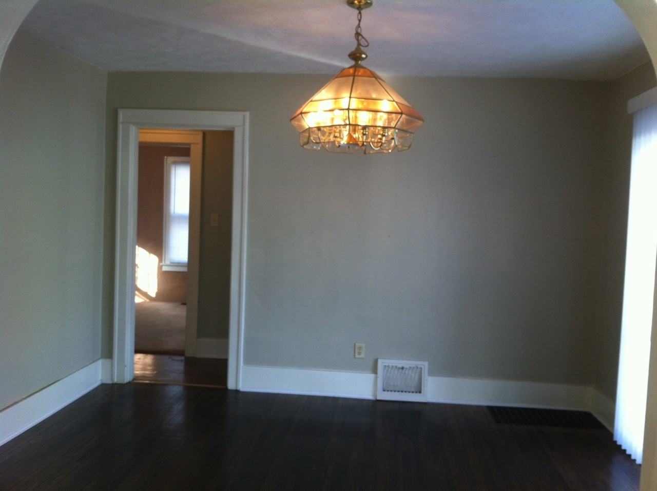 217 S West Blvd - Photo 3 of 7