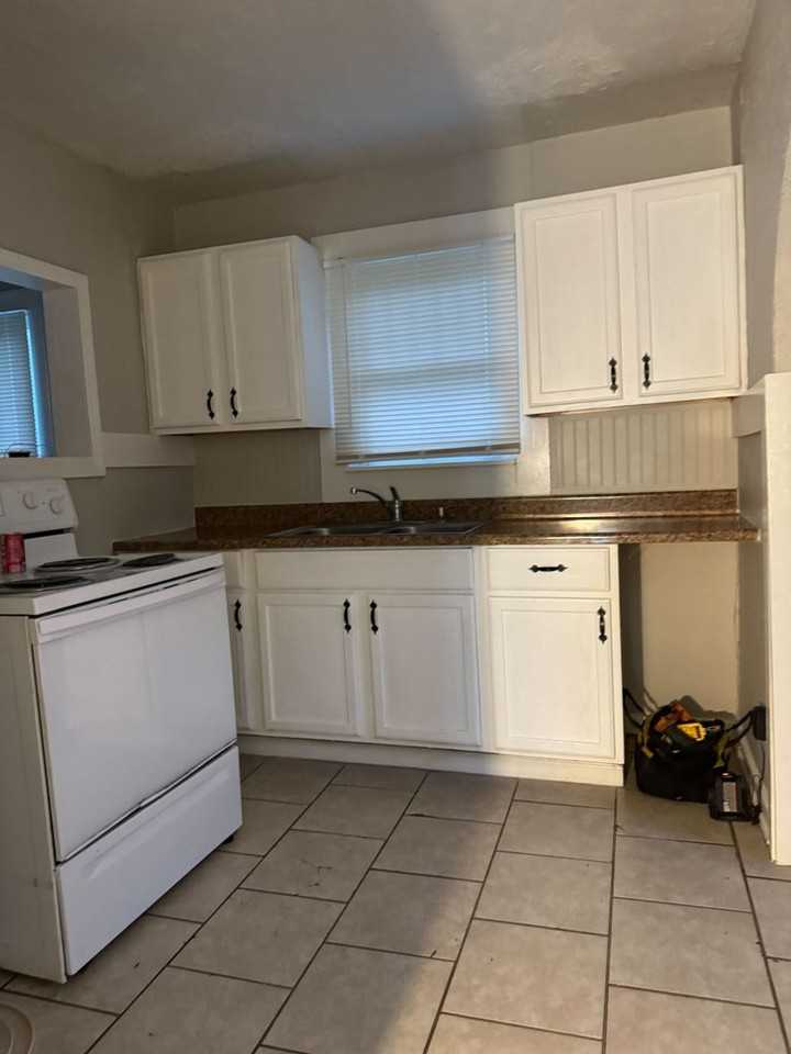 4013 Kenneth Ave - Photo 3 of 6