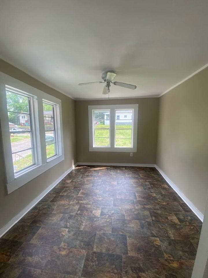 528 64th St S - Photo 3 of 15