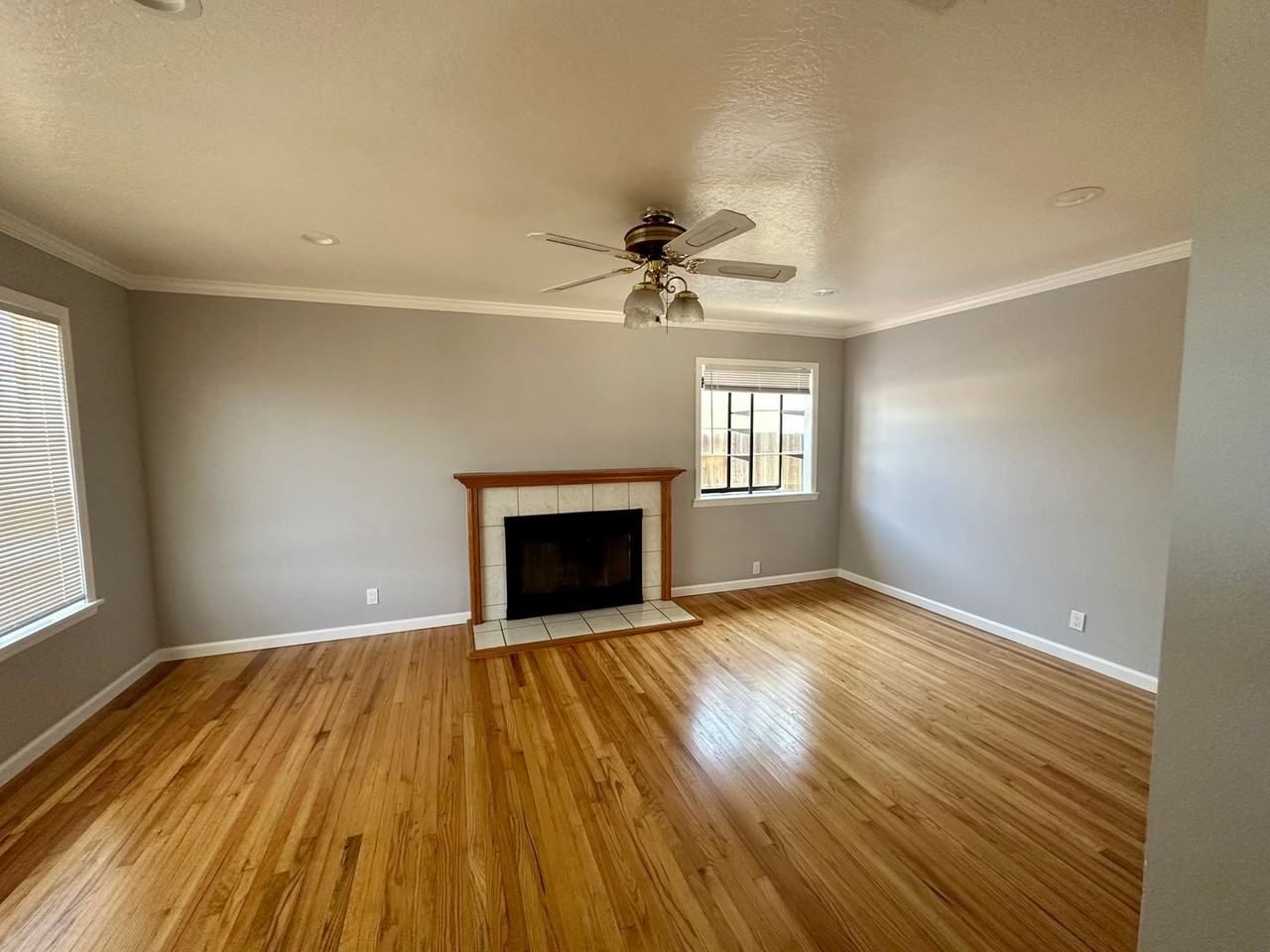 5489 Curtis St - Photo 2 of 11