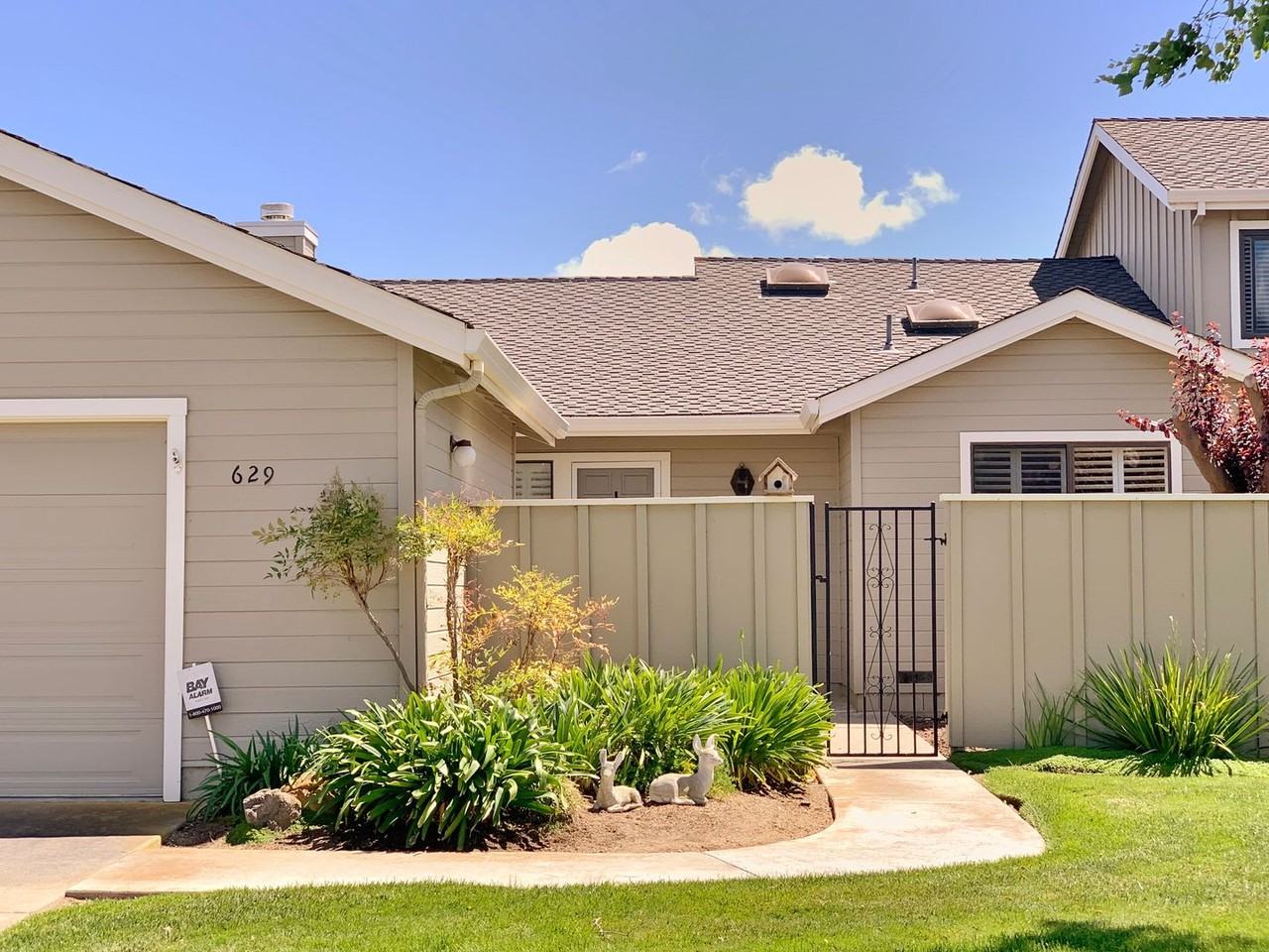 629 Helen Dr - Photo 2 of 45