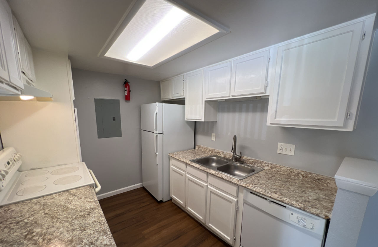 18105 E Ohio Ave #104 - Photo 7 of 19