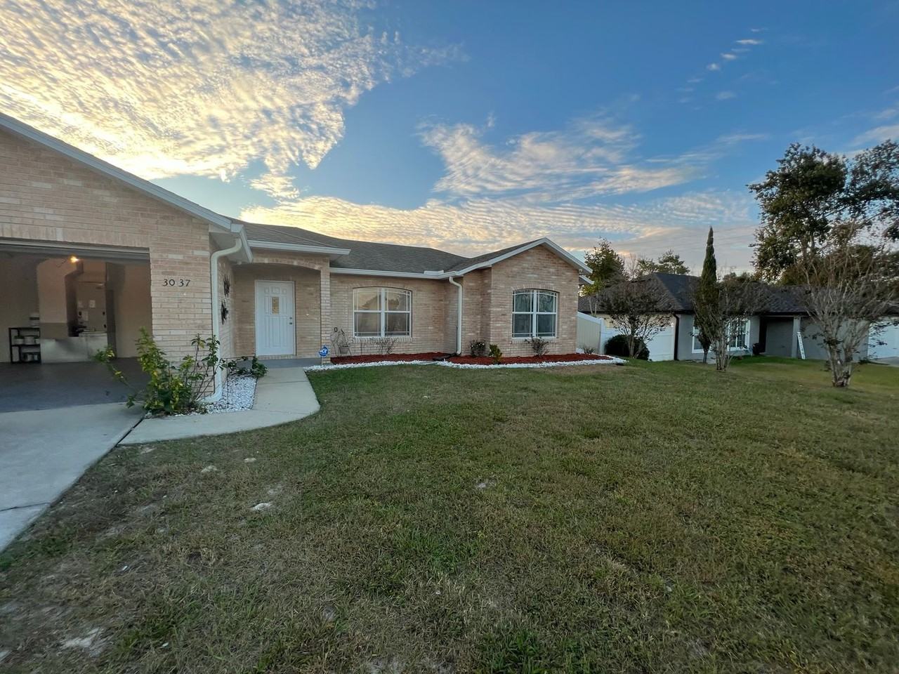 3037 Bonkirk Dr - Photo 2 of 31