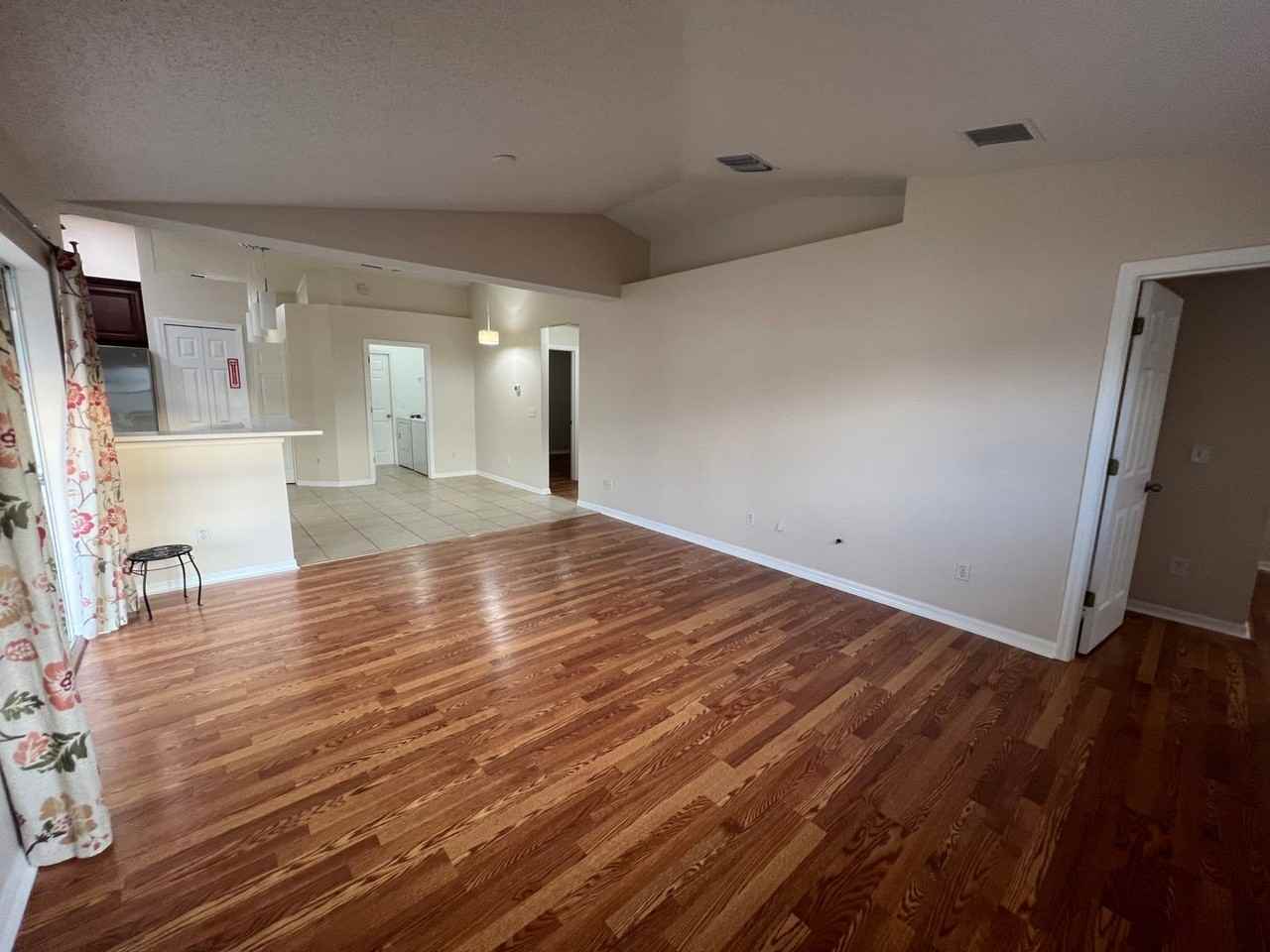 3037 Bonkirk Dr - Photo 5 of 31