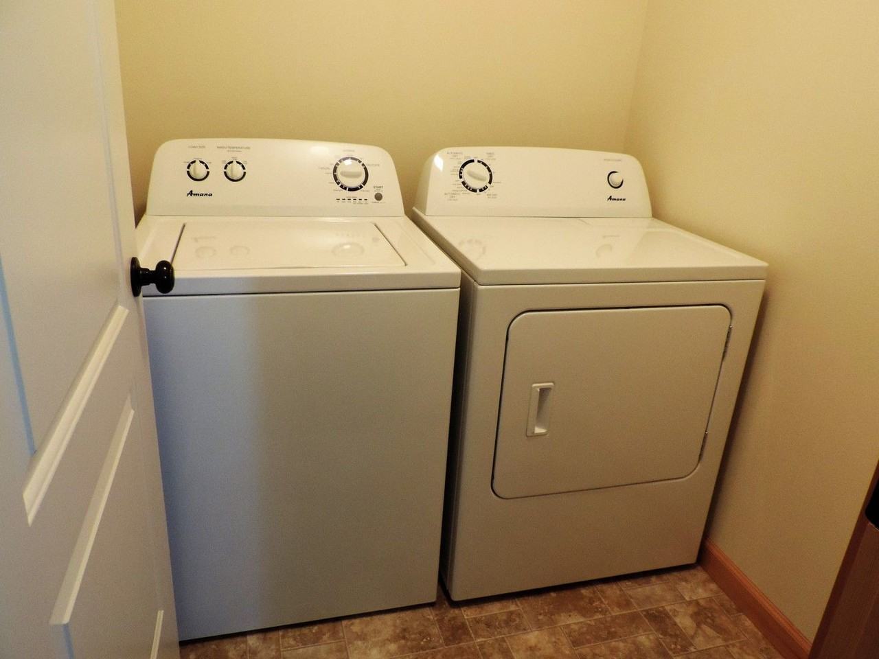 24 7th St Sw - Photo 2 of 8