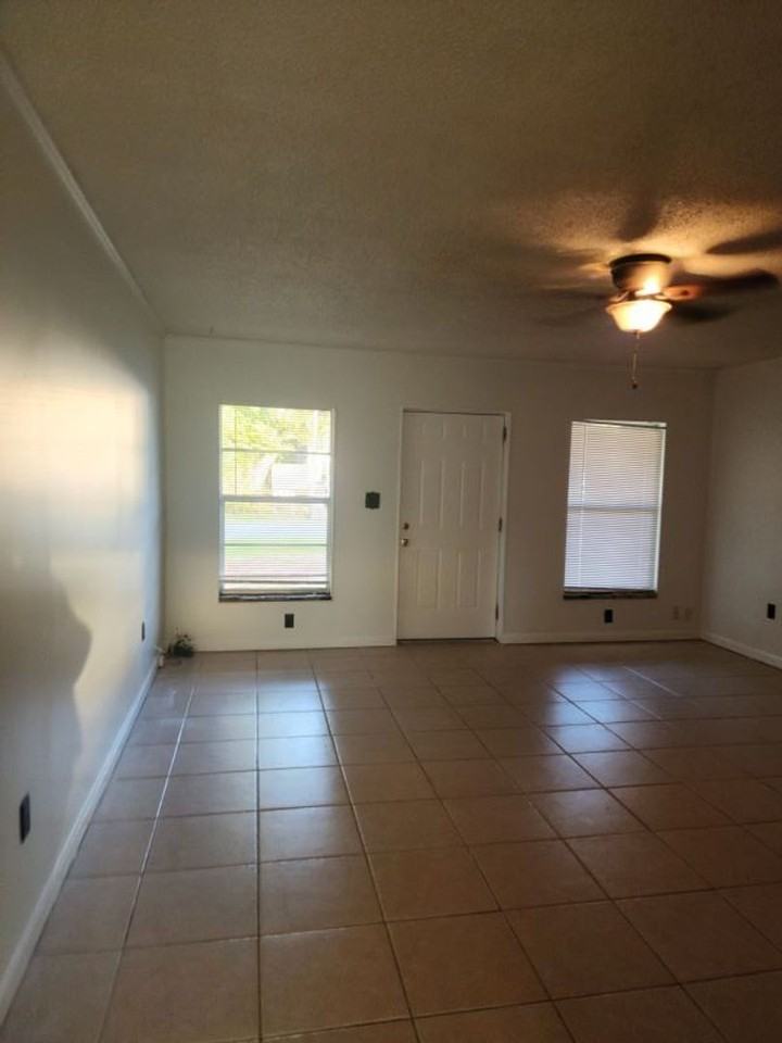 2917 Allison Ave - Photo 6 of 28