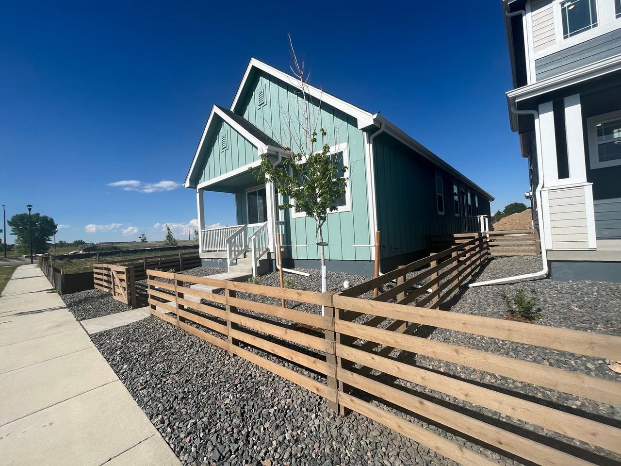 814 Emerson Blvd - Photo 3 of 19