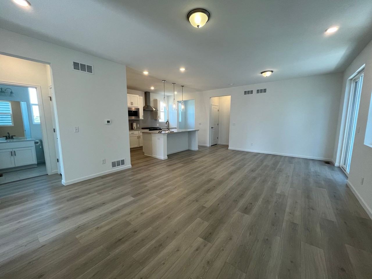 814 Emerson Blvd - Photo 4 of 19