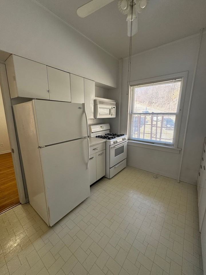 Coventry Court - Photo 3 of 13