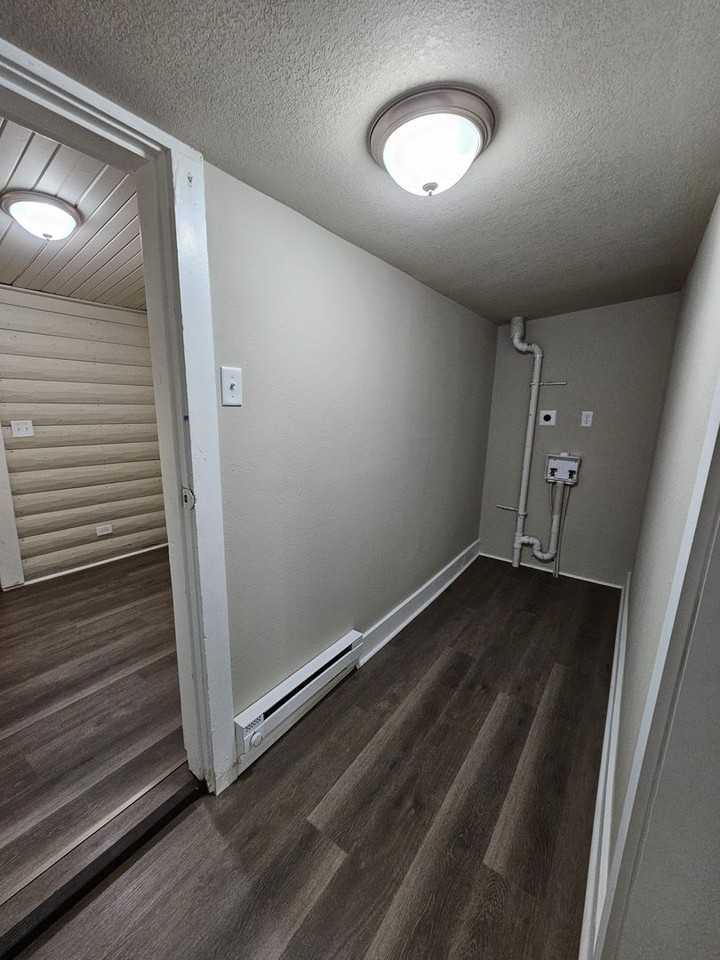 806 N Roche St - Photo 5 of 13
