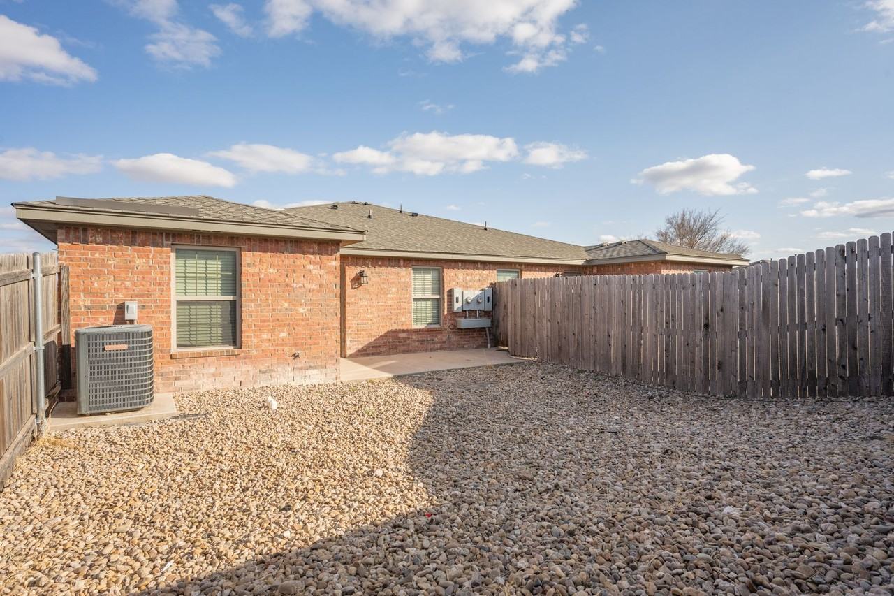 2 Windy Meadow Ln #B - Photo 3 of 17