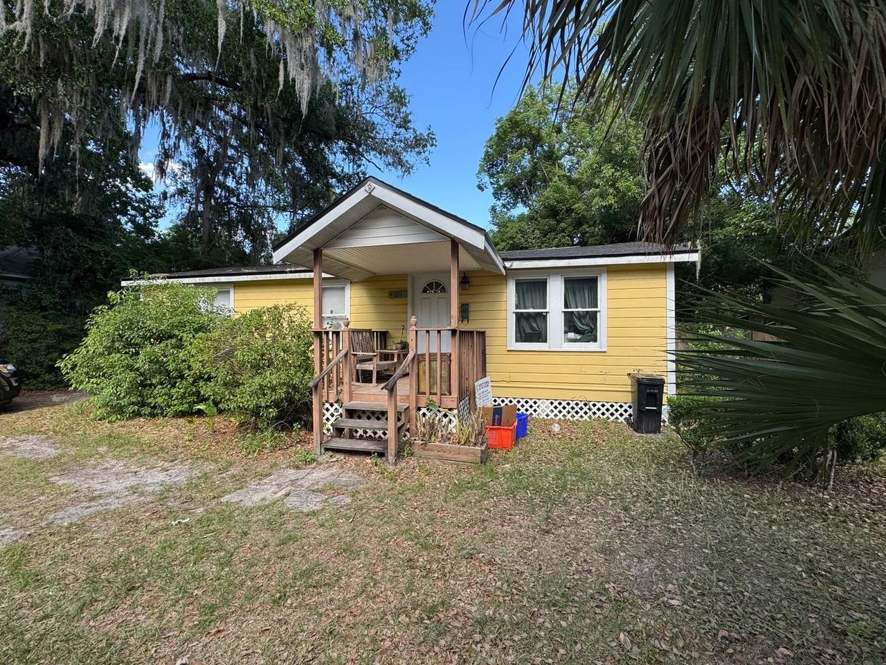 1211 Nw 4th St - Photo 2 of 12