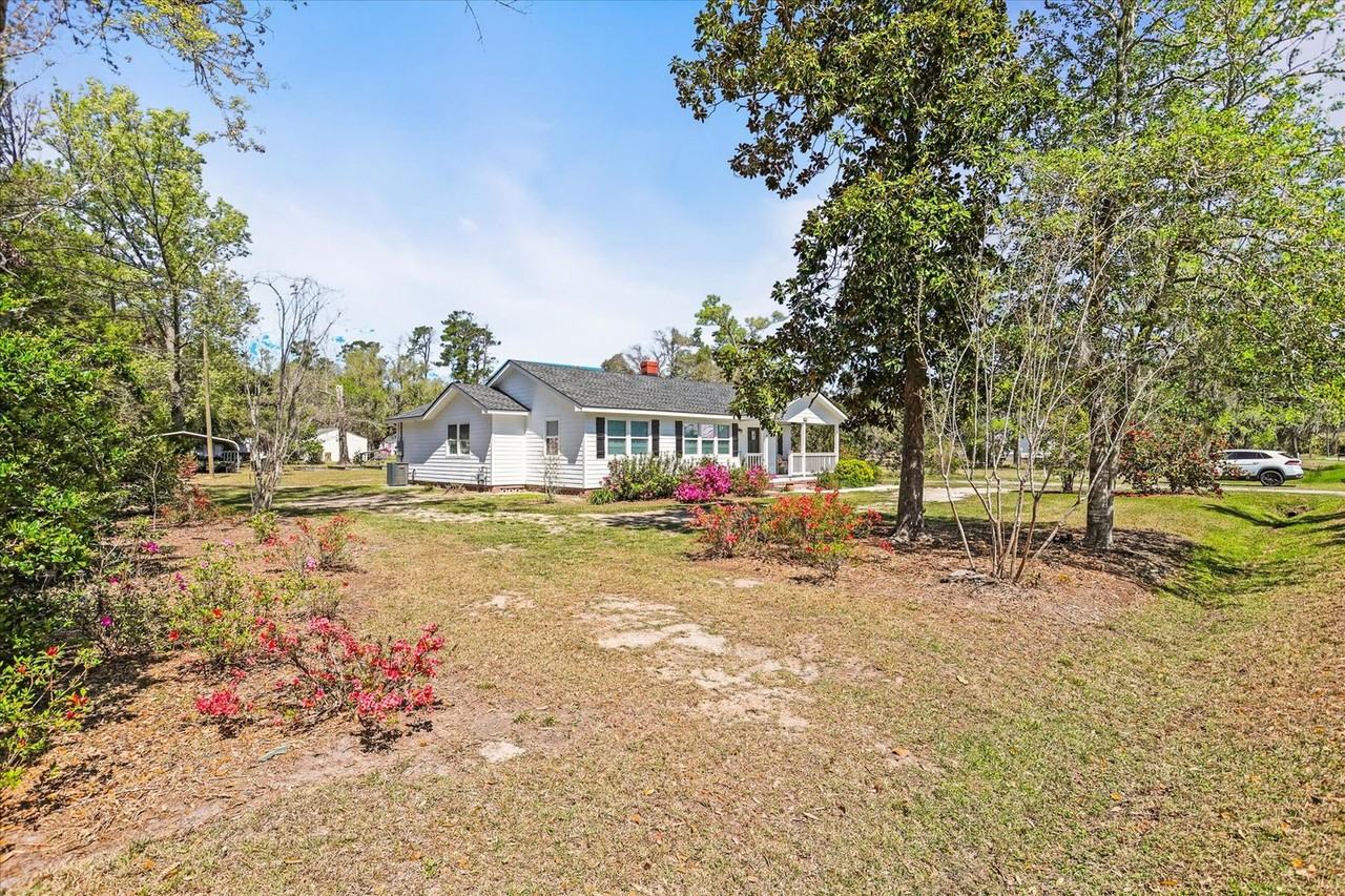 88 Magnolia Street - Photo 4 of 46