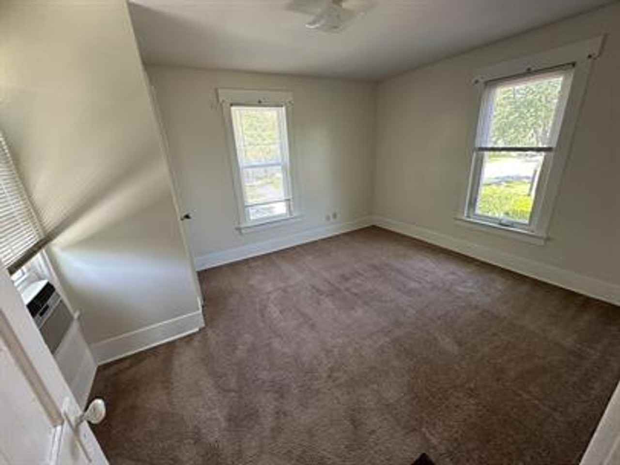 806 N Coler Ave - Photo 3 of 6