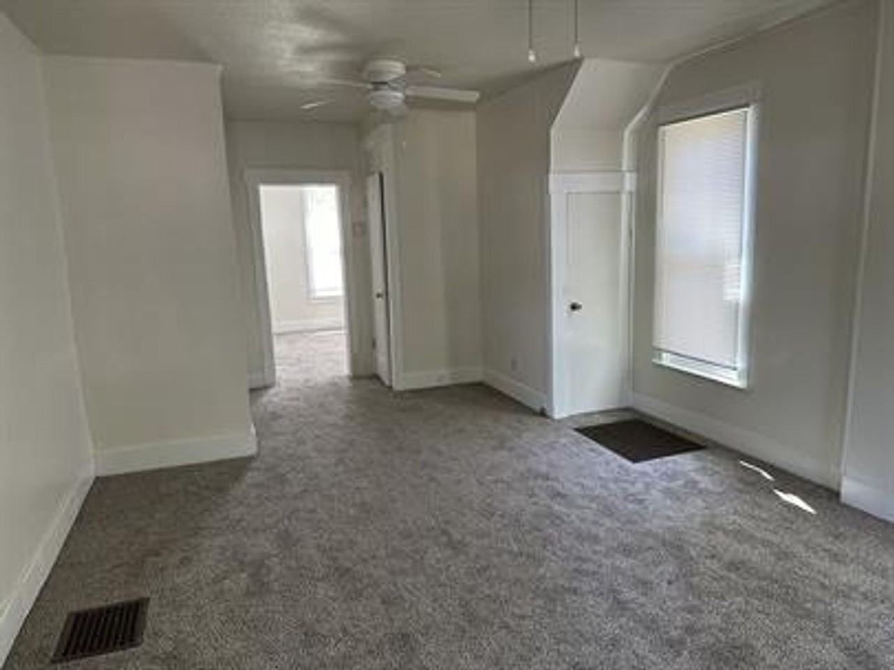 806 N Coler Ave - Photo 5 of 6