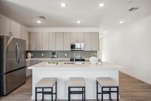 featured image of 2119 East Voltaire Avenue