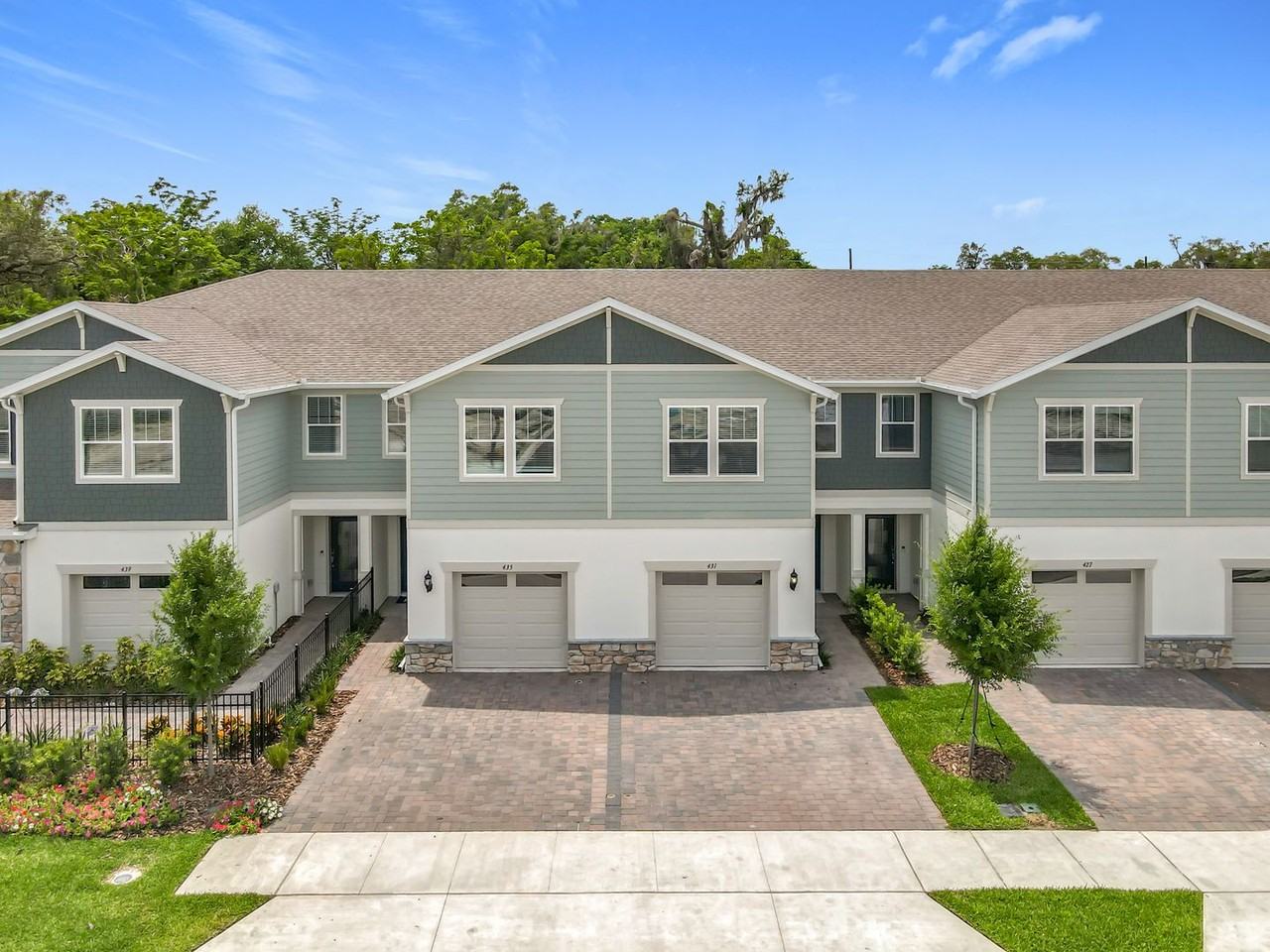 431 Meadowland Pt - Photo 2 of 50