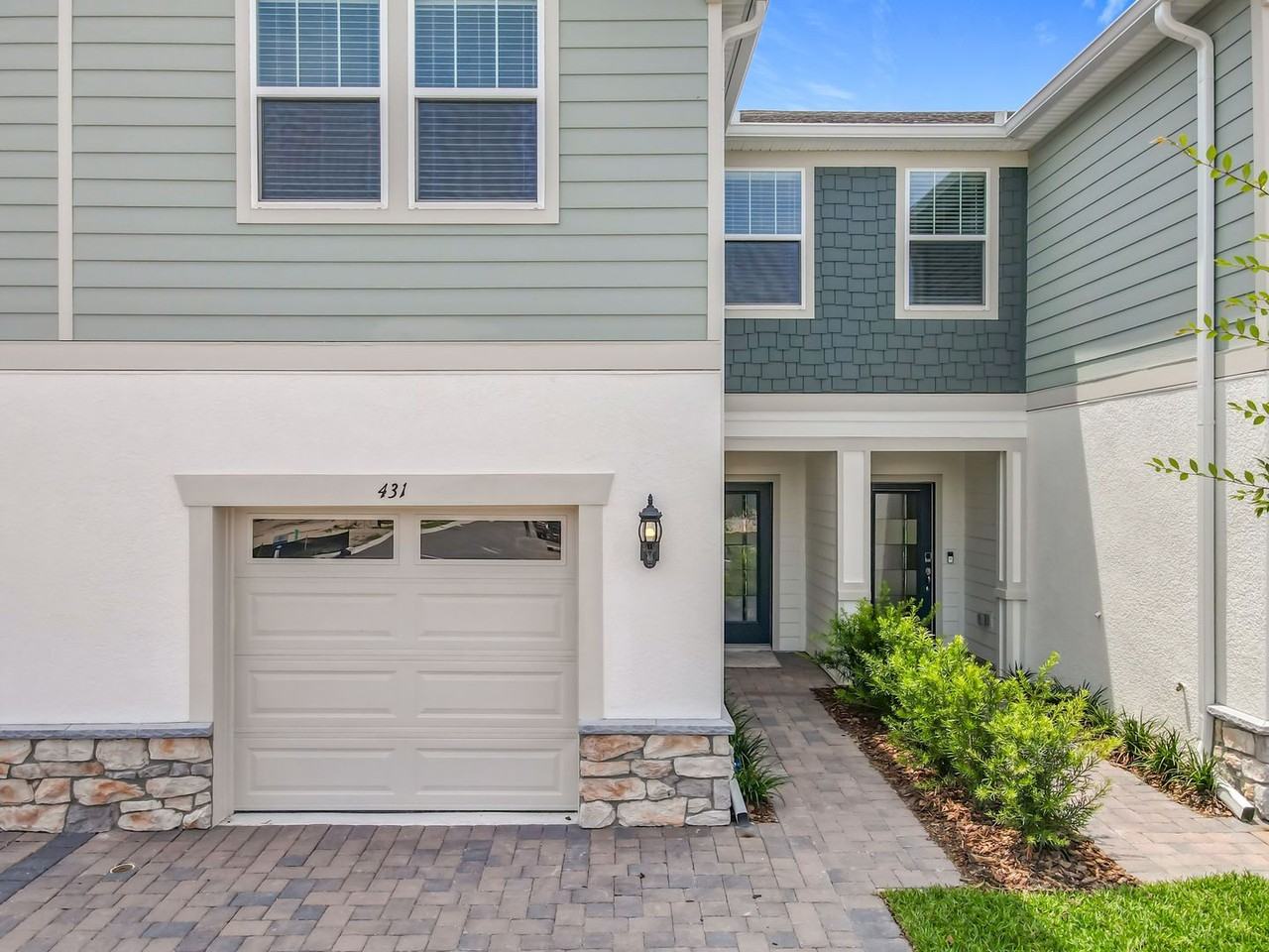431 Meadowland Pt - Photo 3 of 50