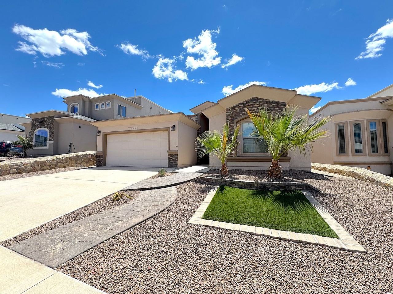 7844 Enchanted View Dr - Photo 2 of 29