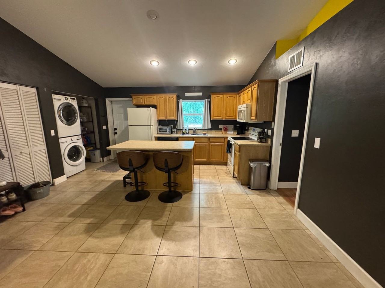 1820 E University Ave - Photo 3 of 13