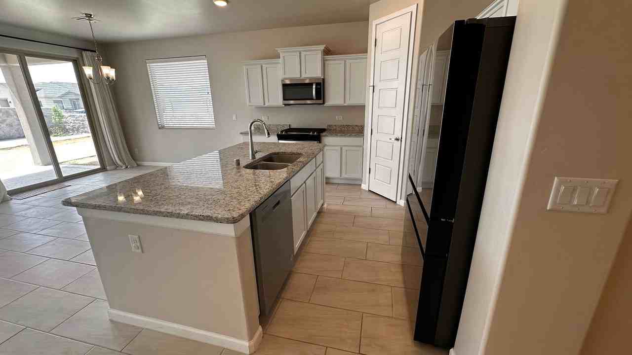 4902 Arabela Drive - Photo 4 of 22