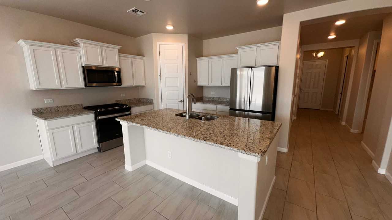 4902 Arabela Drive - Photo 6 of 22