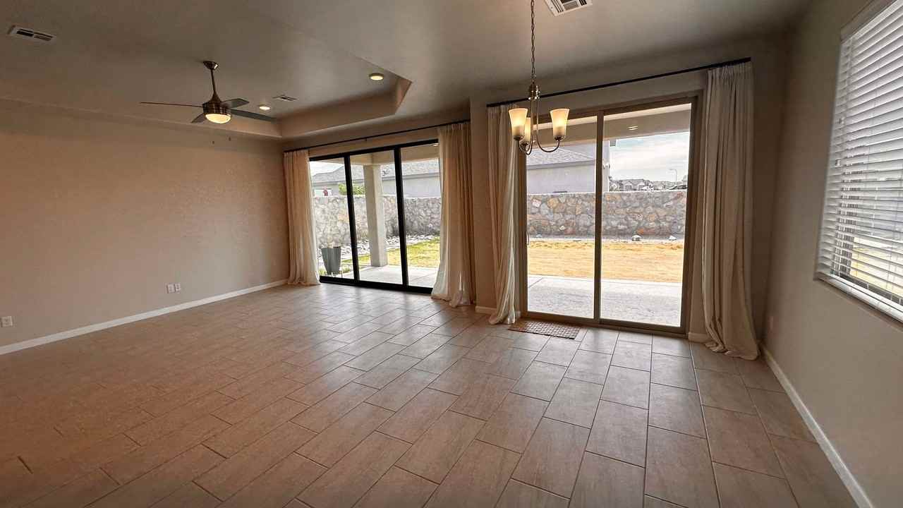 4902 Arabela Drive - Photo 7 of 22