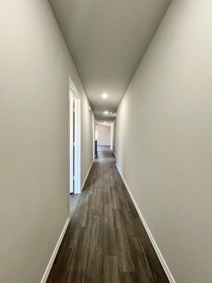 252 Peace Lily Way - Photo 3 of 40