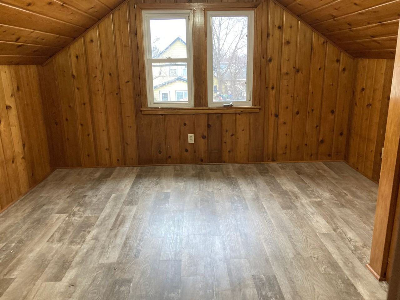 727 Washington Memorial Dr - Photo 5 of 11